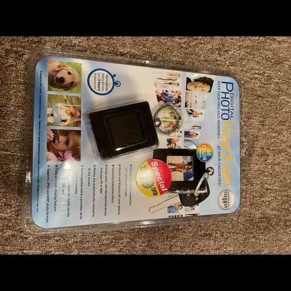 Other - Digital photo key chain